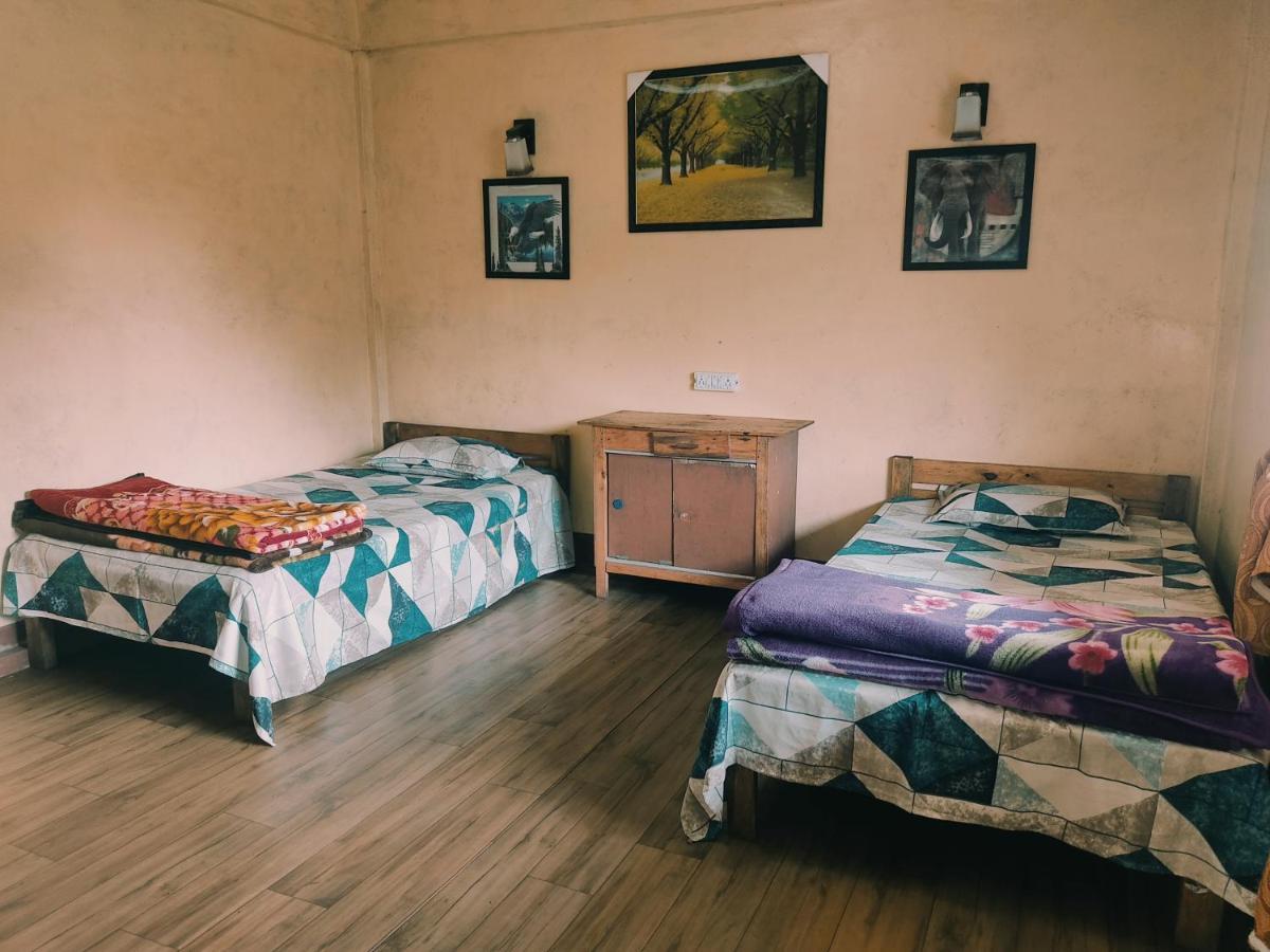 D Cloud Guesthouse Черапунджи Екстериор снимка